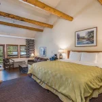 Lakeside Suite
