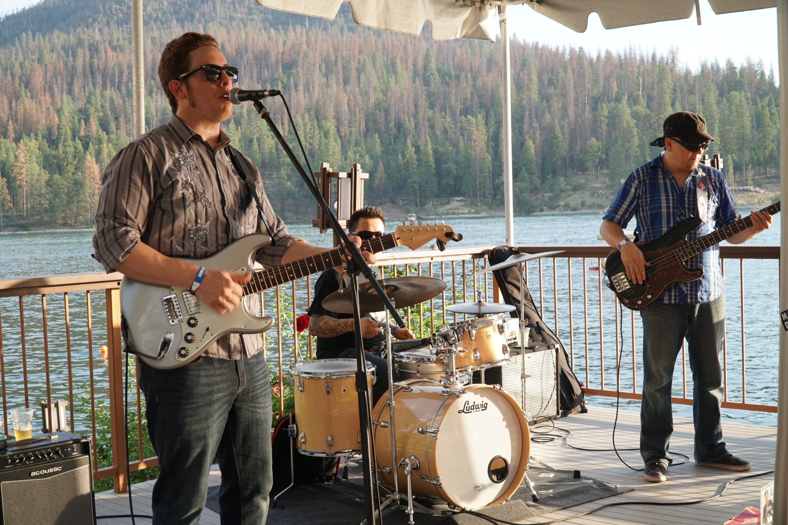 live music on bass lake